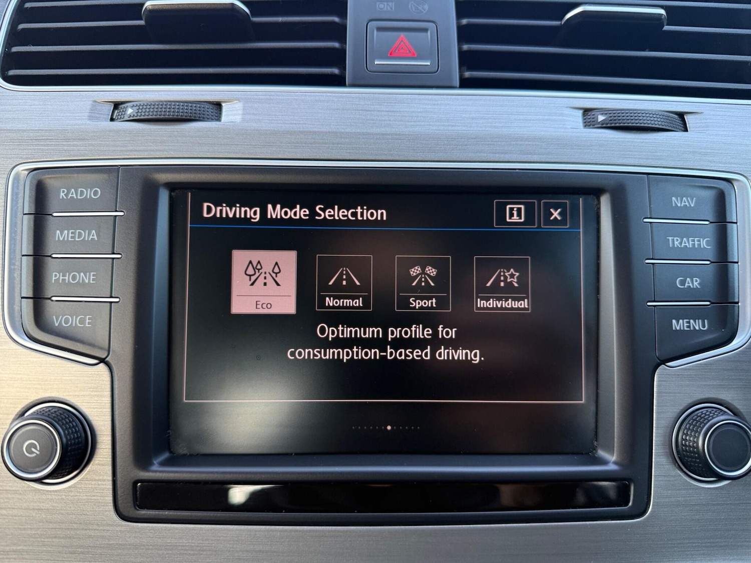 Used Volkswagen Golf 2017 for sale - 76560897: Photo 29