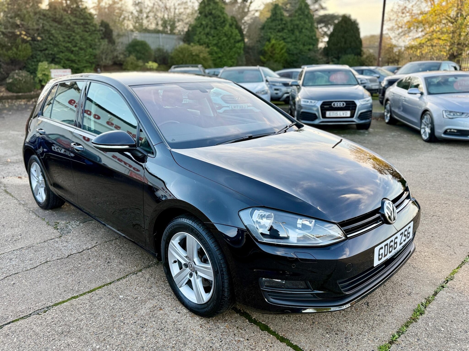 Used Volkswagen Golf 2017 for sale - 76560897: Photo 3