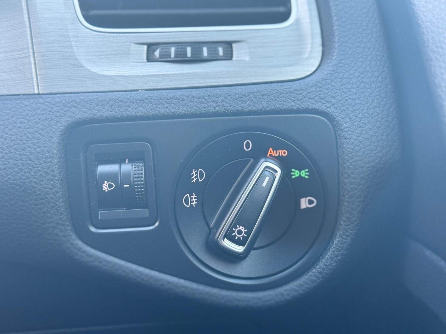 Used Volkswagen Golf 2017 for sale - 76560897: Photo 35