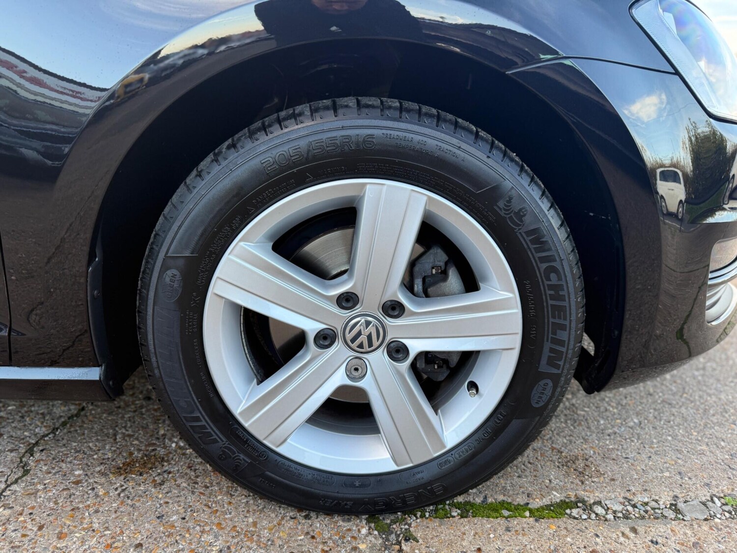 Used Volkswagen Golf 2017 for sale - 76560897: Photo 41