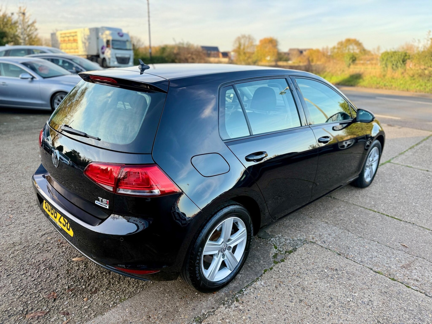 Used Volkswagen Golf 2017 for sale - 76560897: Photo 7