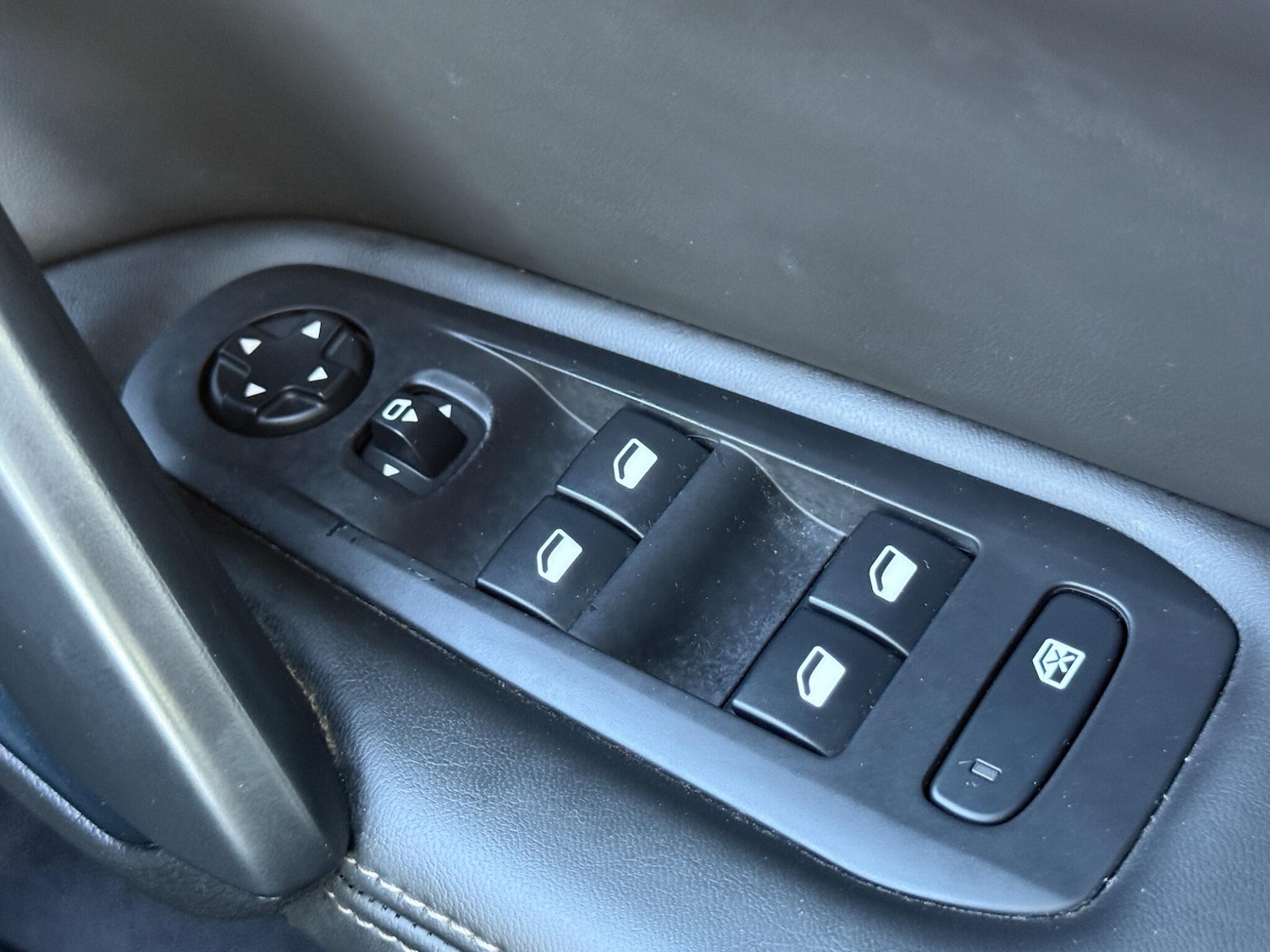 Used Peugeot 308 2015 for sale - 78170721: Photo 35