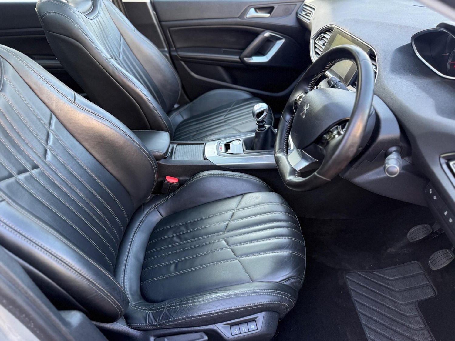 Used Peugeot 308 2015 for sale - 78170721: Photo 9