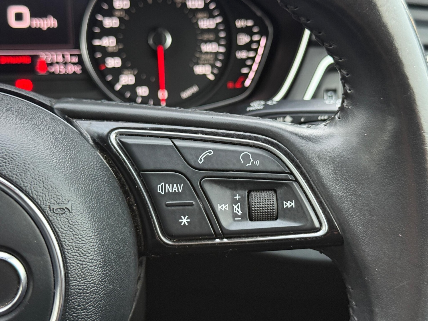 Used Audi A4 Avant 2017 for sale - 76349278: Photo 37