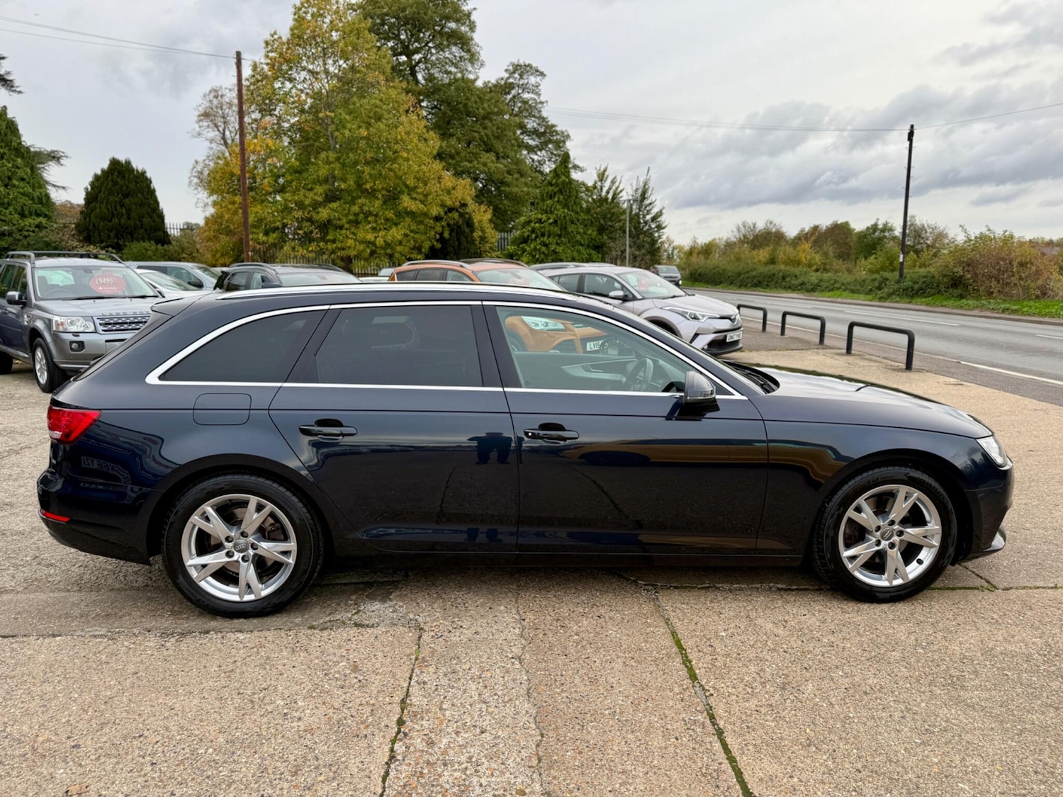 Used Audi A4 Avant 2017 for sale - 76349278: Photo 8