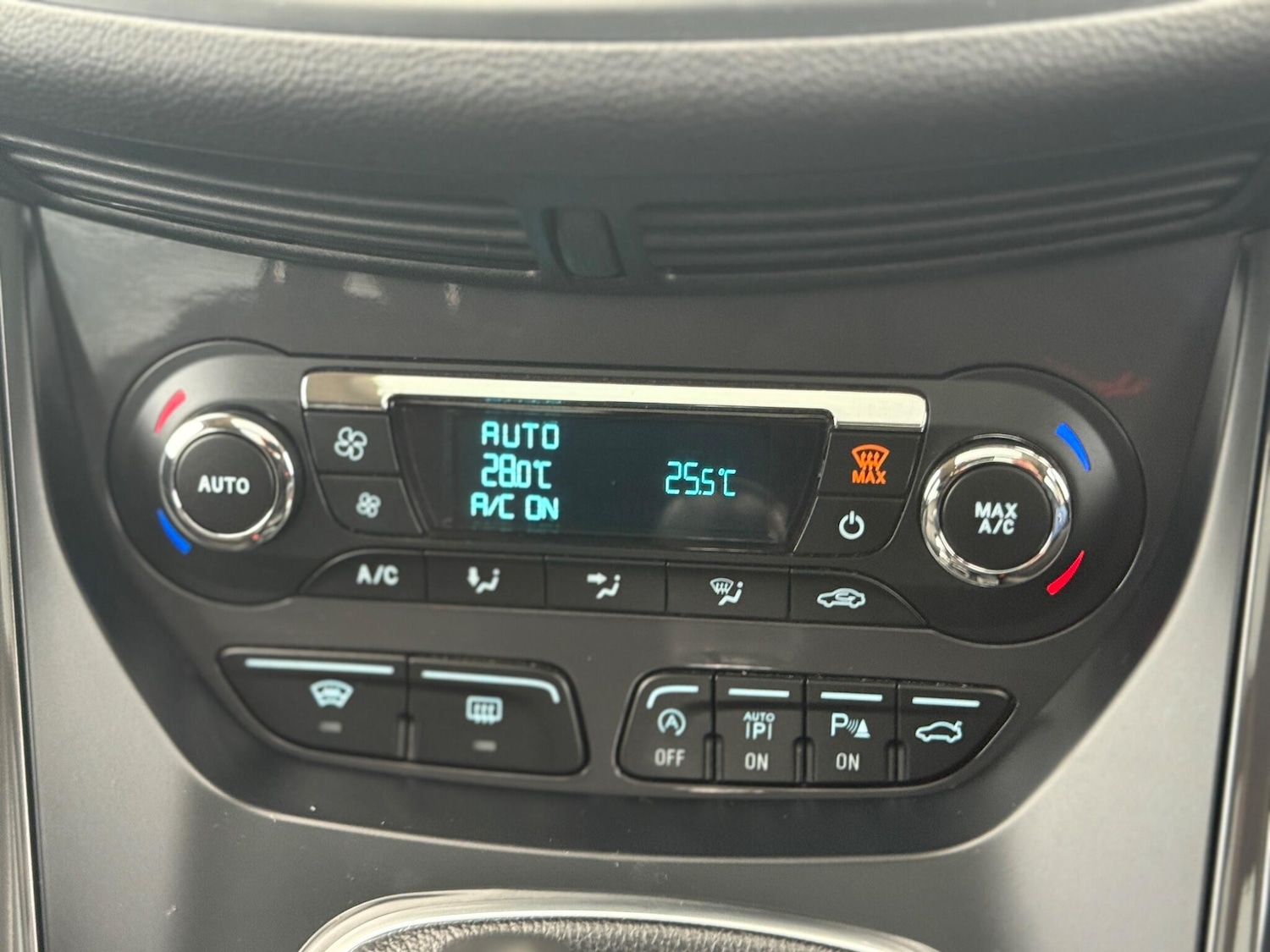 Used Ford Kuga 2016 for sale - 76260128: Photo 25