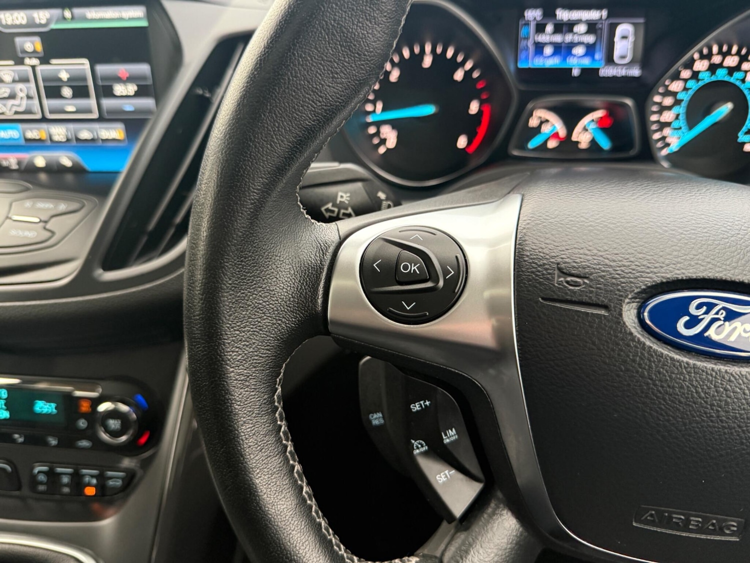 Used Ford Kuga 2016 for sale - 76260128: Photo 35