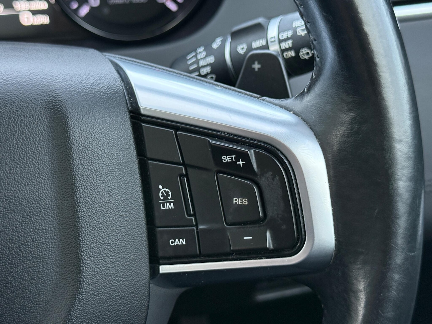 Used Land Rover Discovery Sport 2015 for sale - 77396629: Photo 33