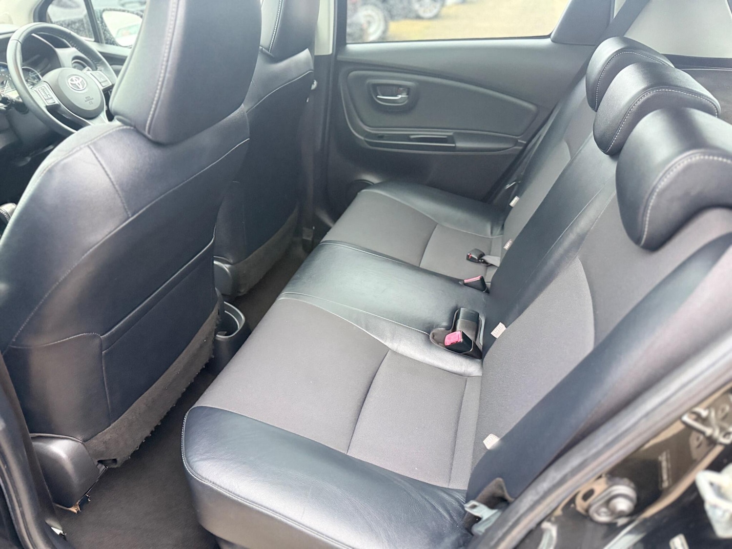 Used Toyota Yaris for sale - 77424984: Photo 12