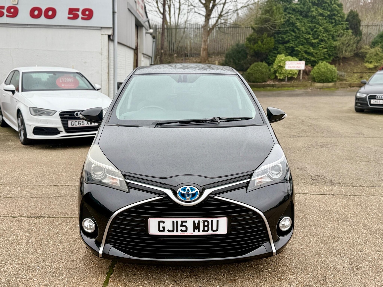 Used Toyota Yaris for sale - 77424984: Photo 2