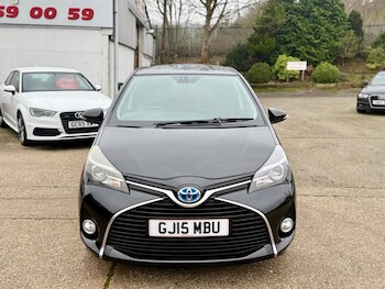 Used Toyota Yaris 2015 for sale - 77424984: Photo