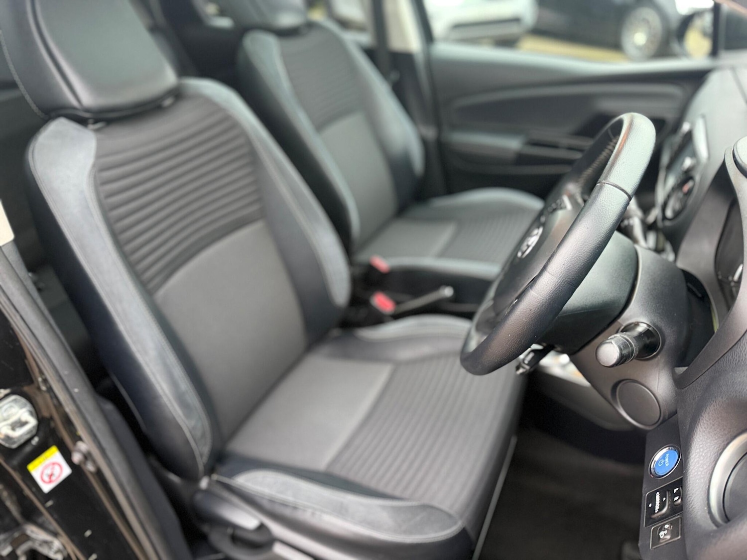 Used Toyota Yaris for sale - 77424984: Photo 9