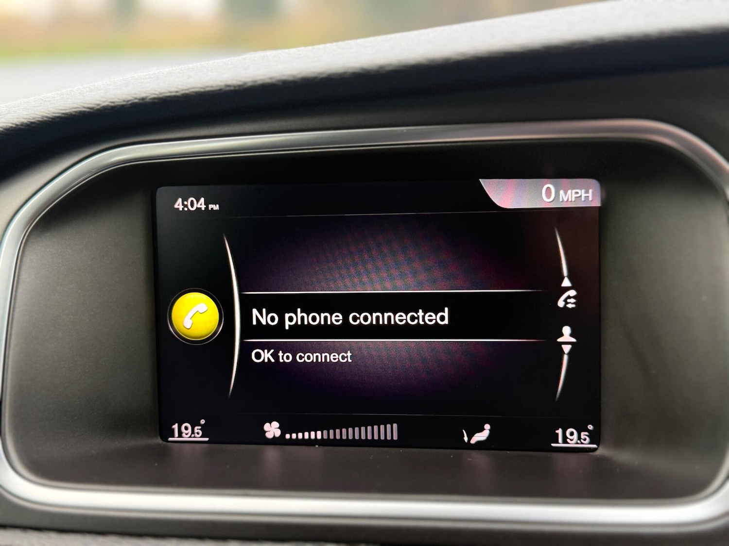 Used Volvo V40 for sale - 77625946: Photo 24