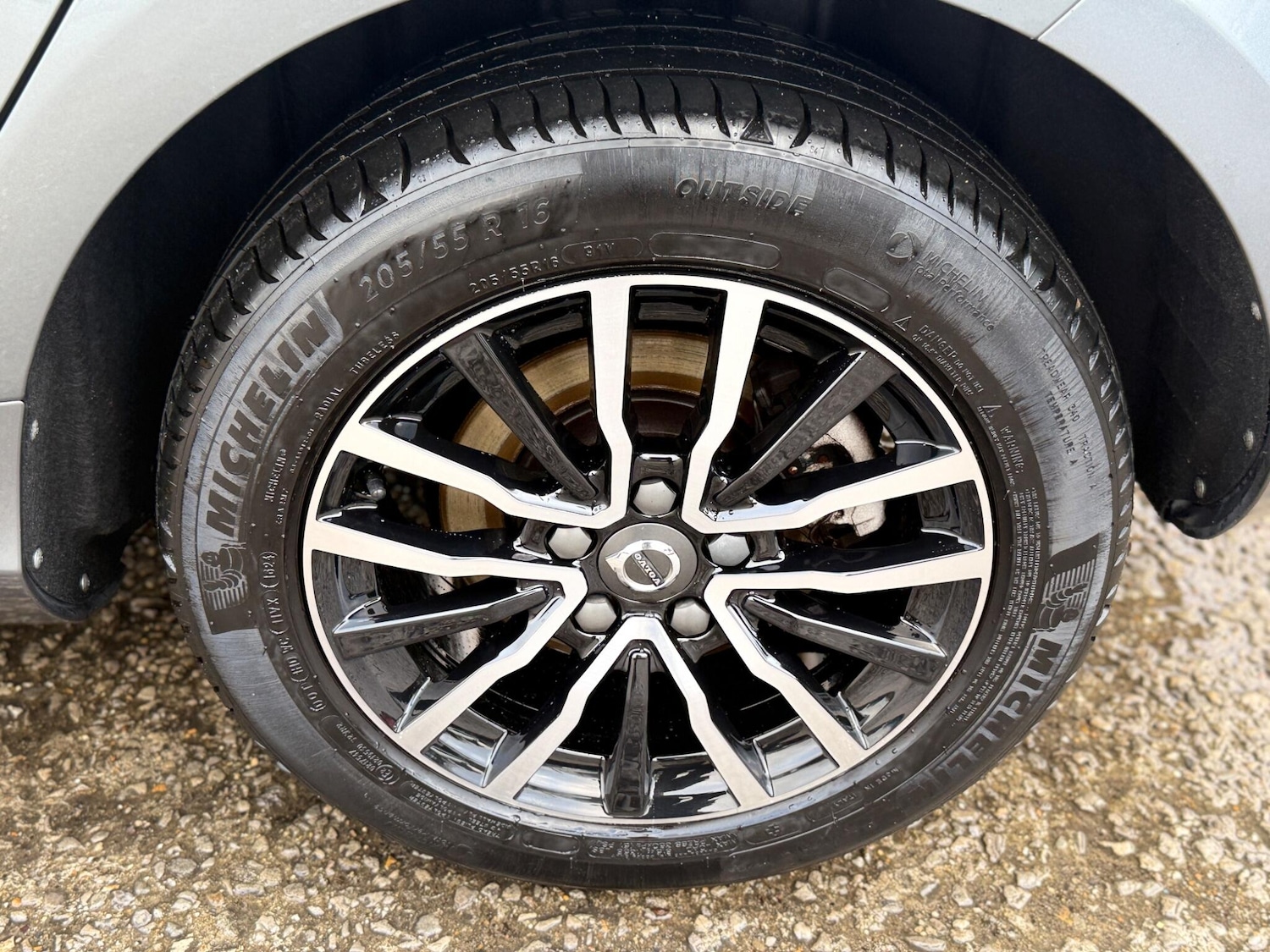 Used Volvo V40 for sale - 77625946: Photo 35