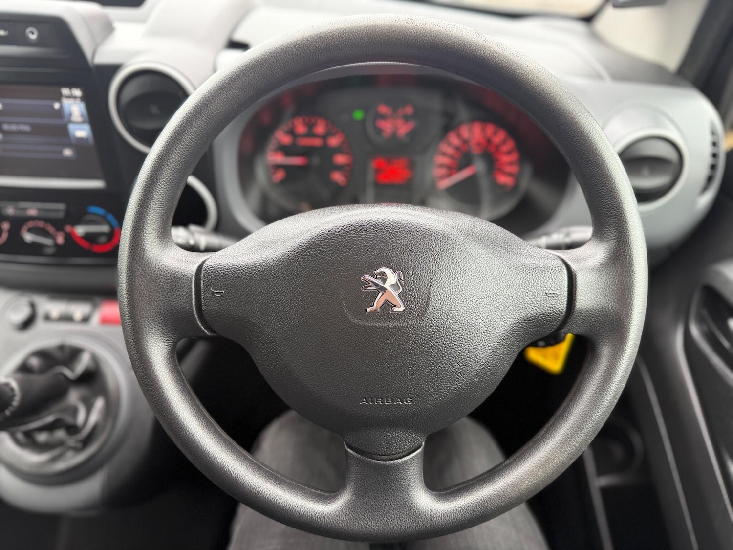 Used Peugeot Partner 2016 for sale - 77144100: Photo 18