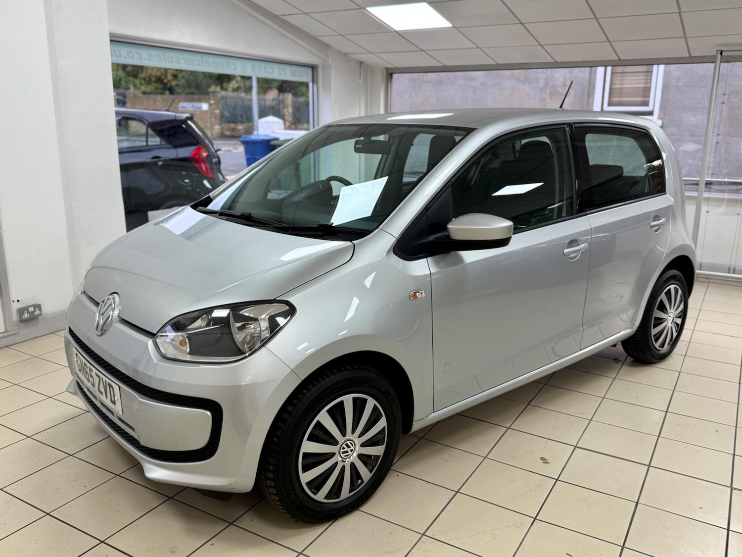 Used Volkswagen up! 2015 for sale - 76425437: Photo 1