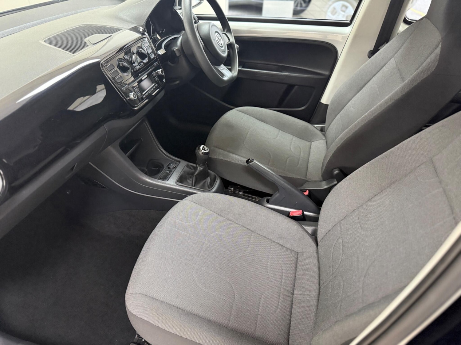 Used Volkswagen up! 2015 for sale - 76425437: Photo 11