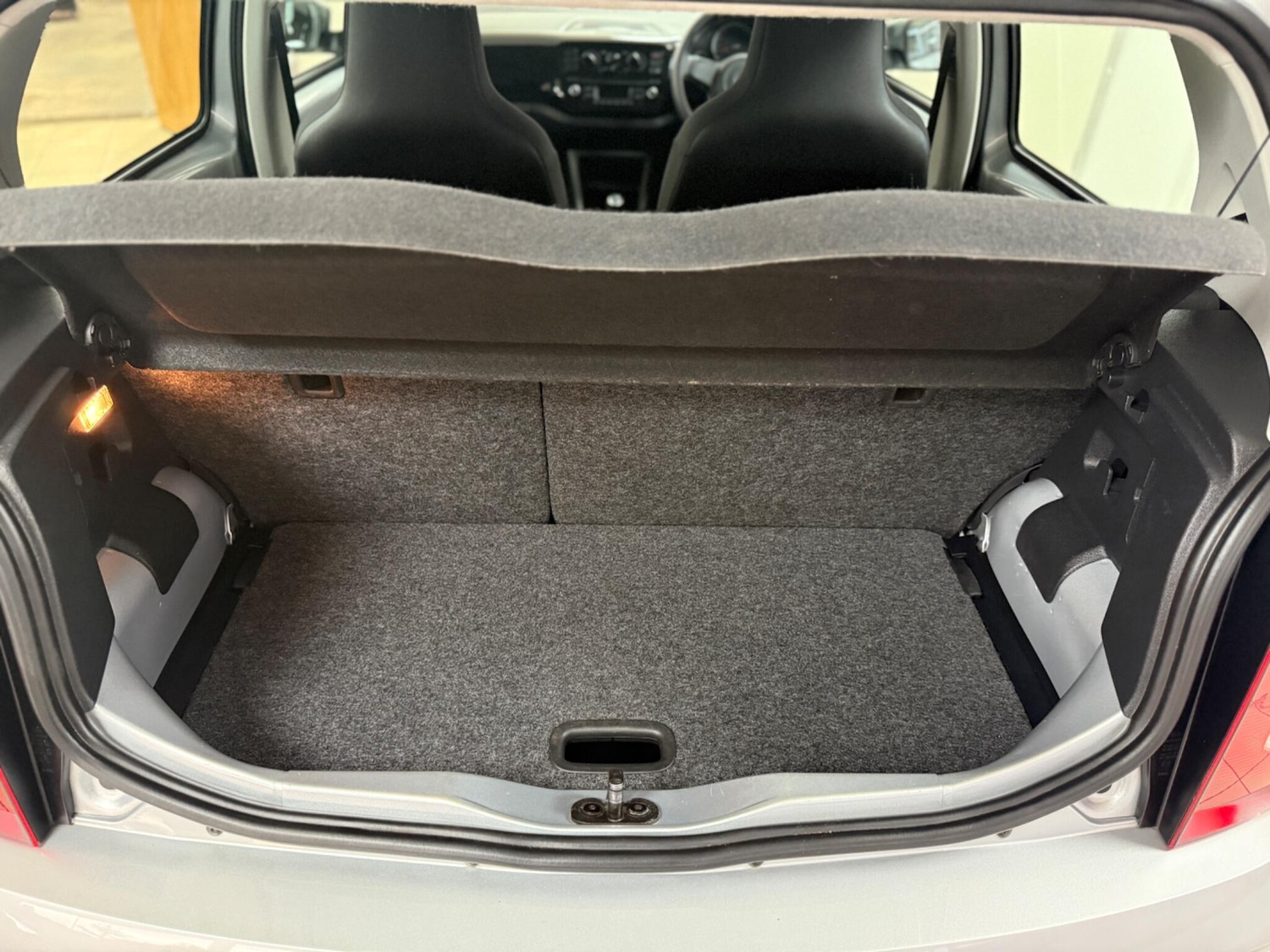 Used Volkswagen up! 2015 for sale - 76425437: Photo 15