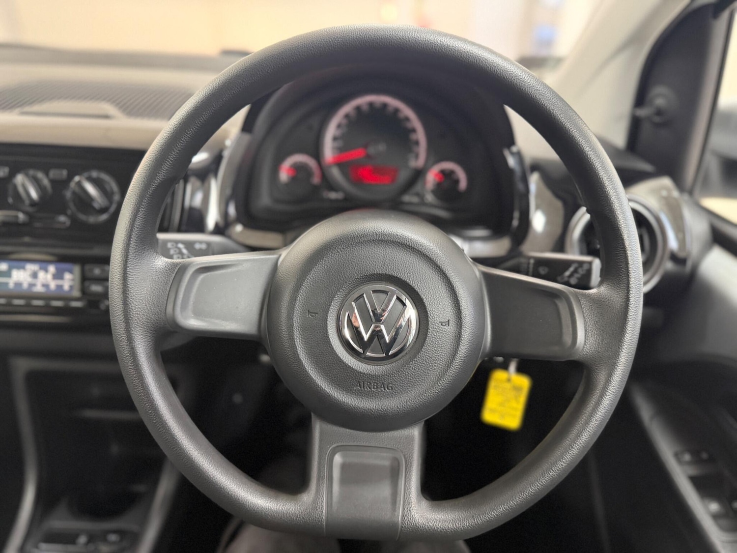 Used Volkswagen up! 2015 for sale - 76425437: Photo 16