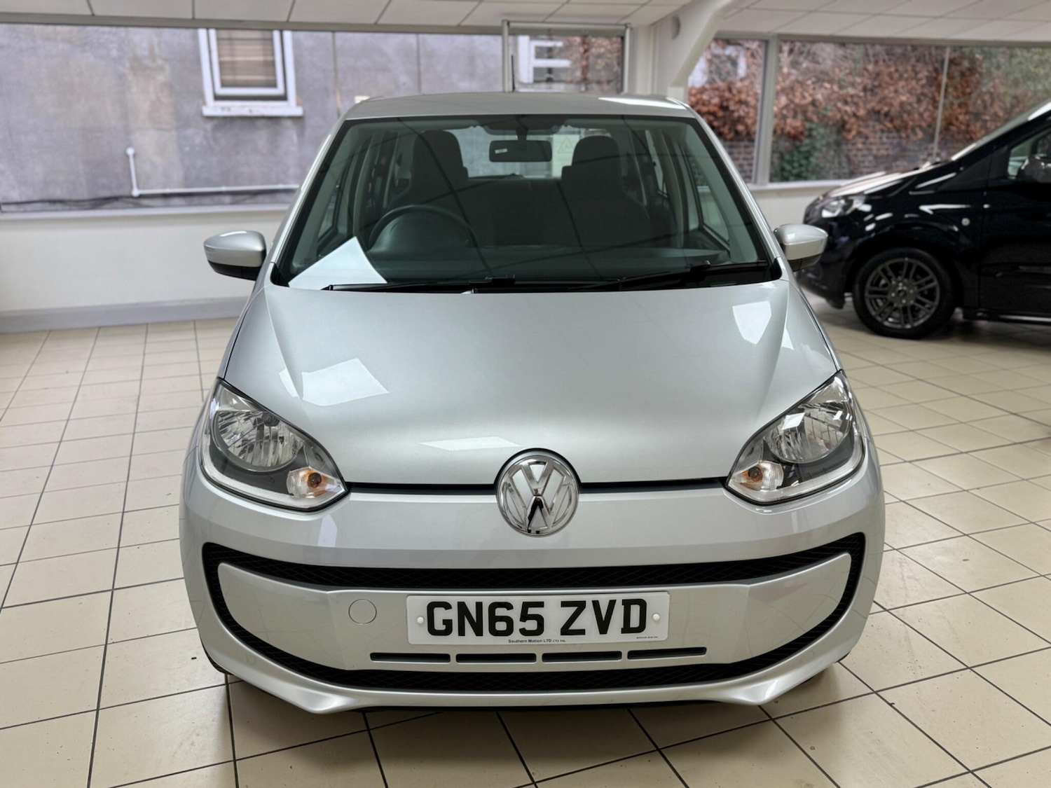 Used Volkswagen up! 2015 for sale - 76425437: Photo 2