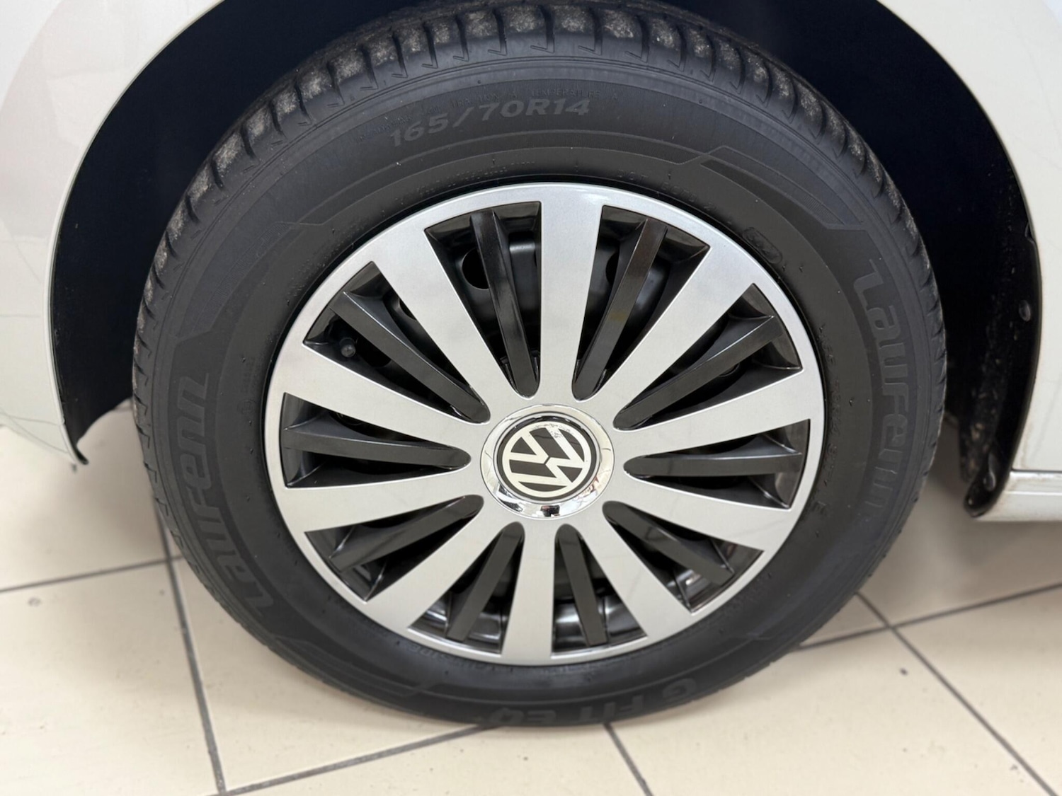 Used Volkswagen up! 2015 for sale - 76425437: Photo 23