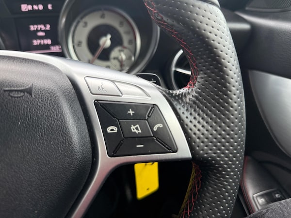Used Mercedes-Benz SLK 2015 for sale - 76307555: Photo 42