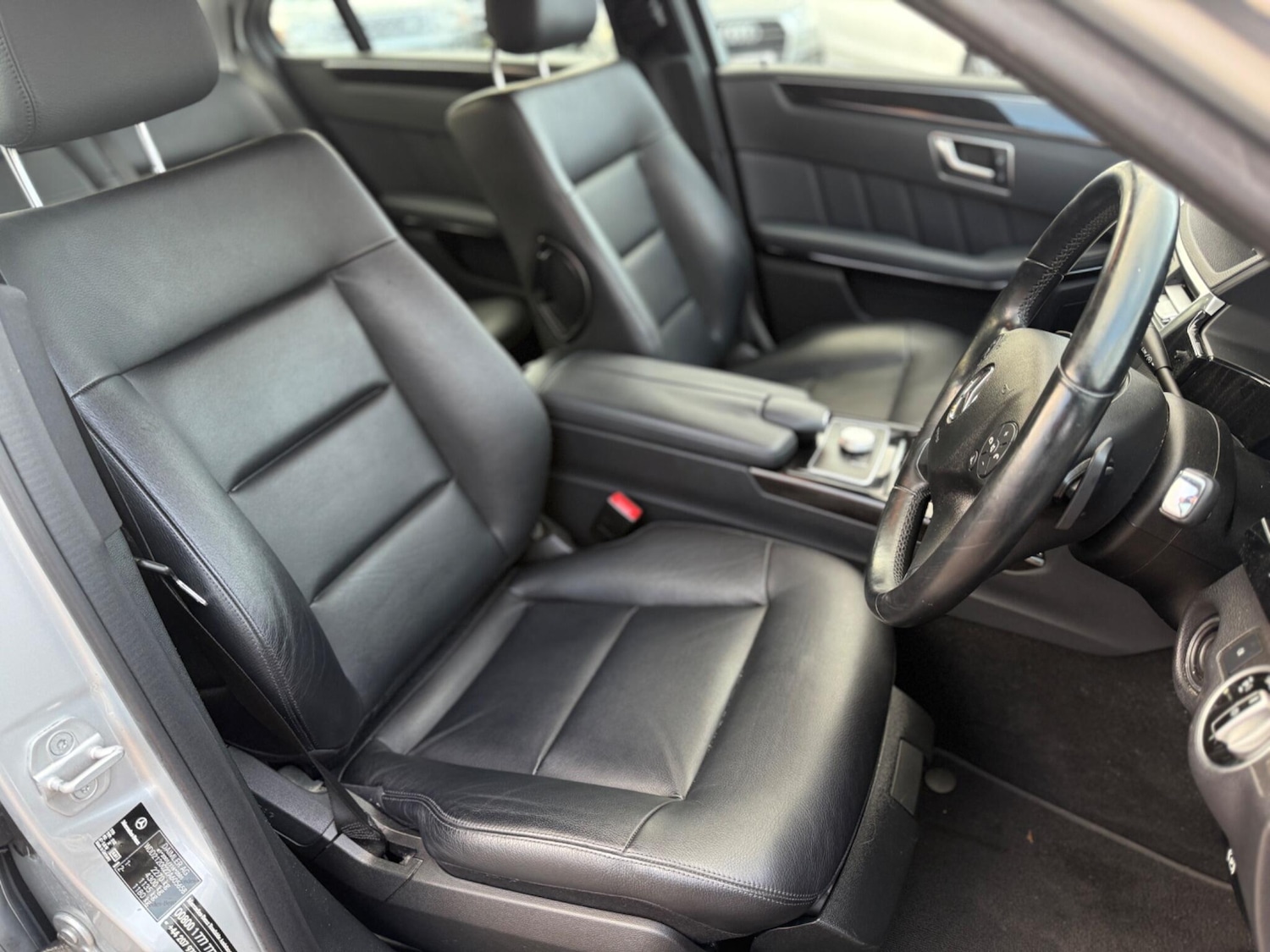 Used Mercedes-Benz E Class 2012 for sale - 76913187: Photo 11