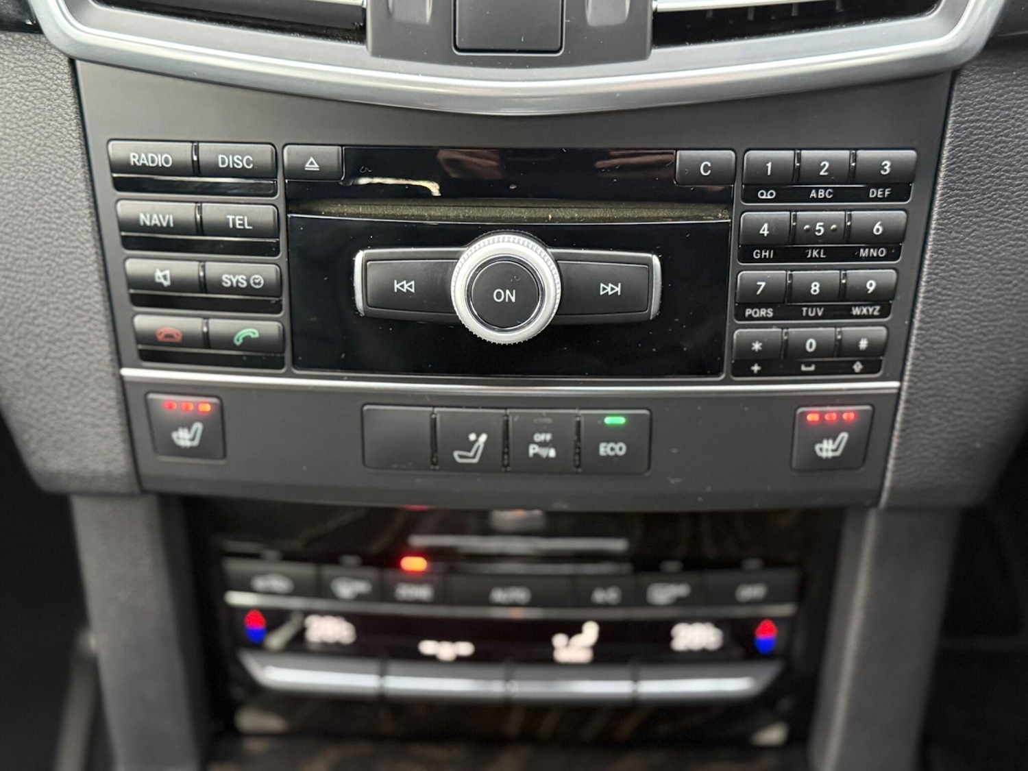 Used Mercedes-Benz E Class 2012 for sale - 76913187: Photo 22