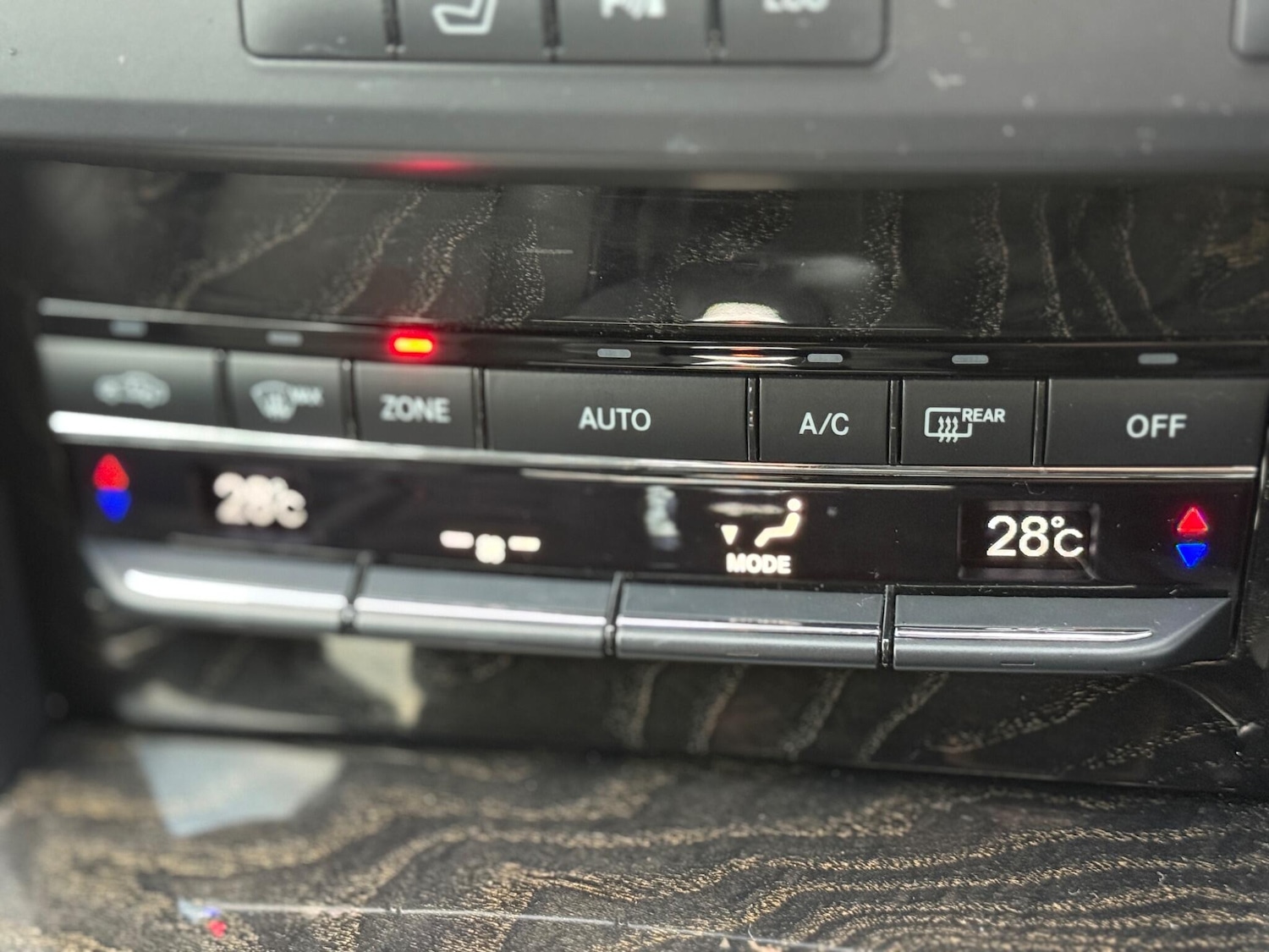 Used Mercedes-Benz E Class 2012 for sale - 76913187: Photo 27