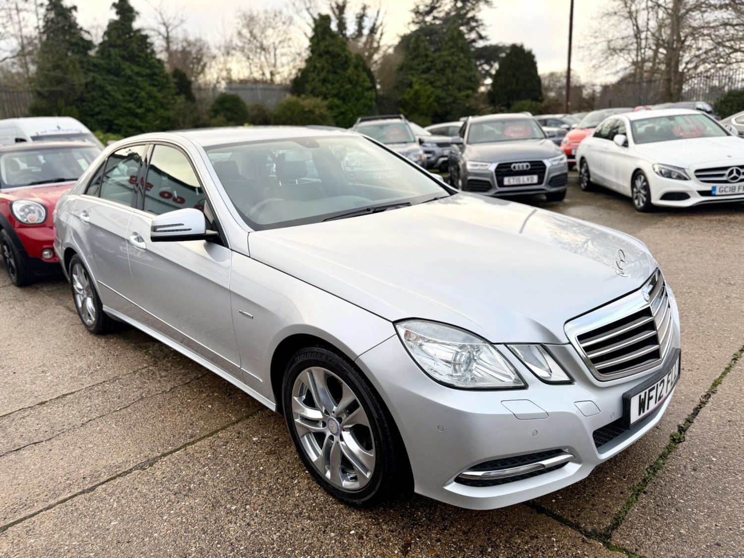 Used Mercedes-Benz E Class 2012 for sale - 76913187: Photo 3
