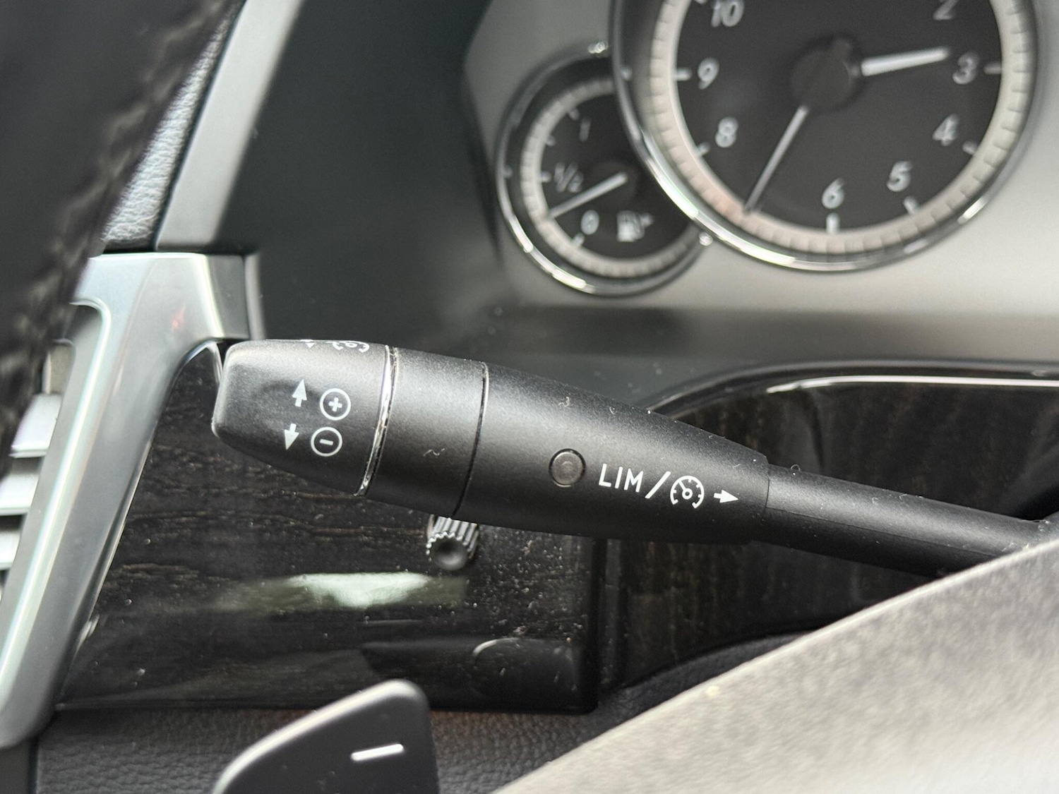 Used Mercedes-Benz E Class 2012 for sale - 76913187: Photo 30