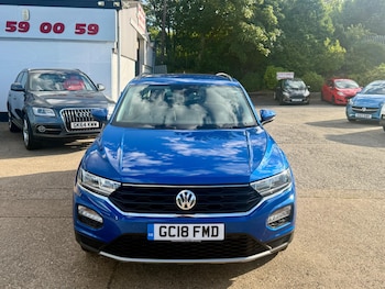 Used Volkswagen T-Roc 2018 for sale - 79441497: Photo