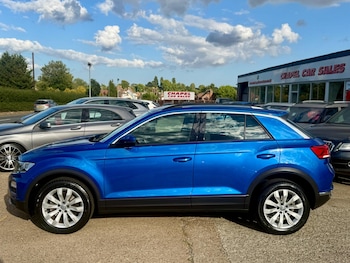 Used Volkswagen T-Roc 2018 for sale - 79441497: Photo