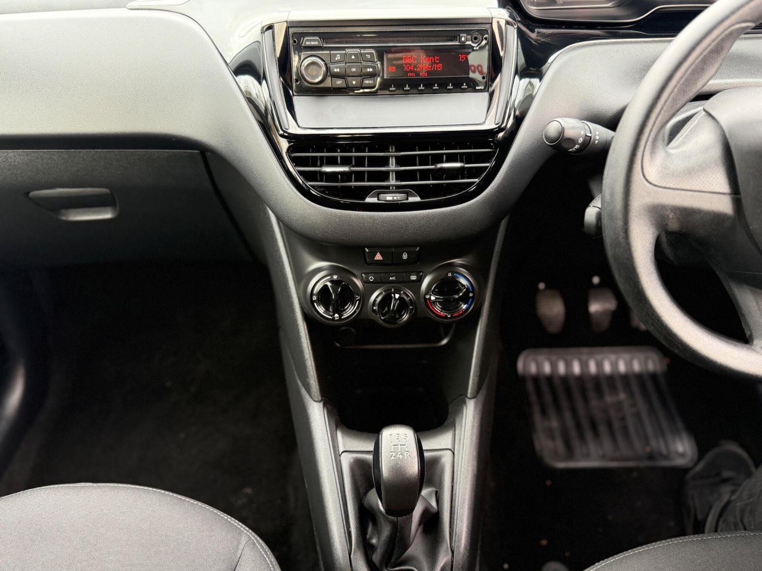 Used Peugeot 208 2015 for sale - 76926936: Photo 19