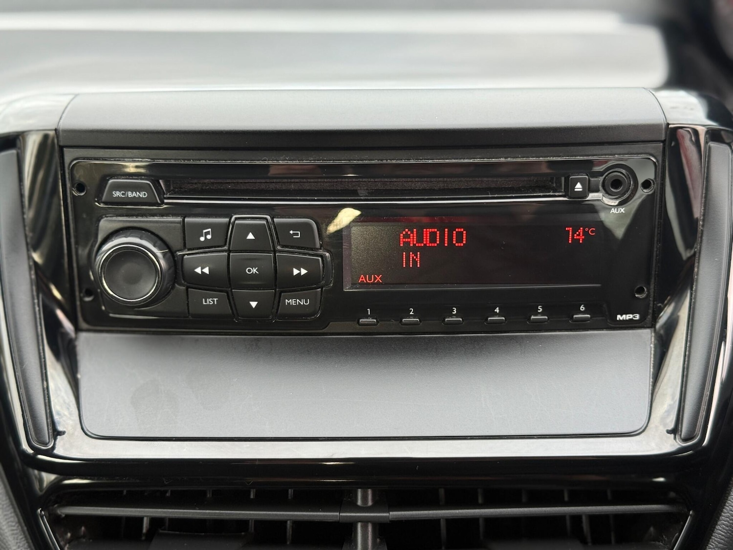 Used Peugeot 208 2015 for sale - 76926936: Photo 22