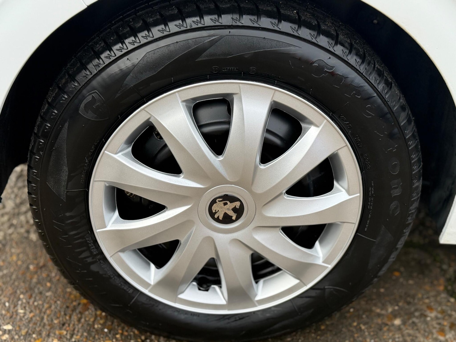 Used Peugeot 208 2015 for sale - 76926936: Photo 29