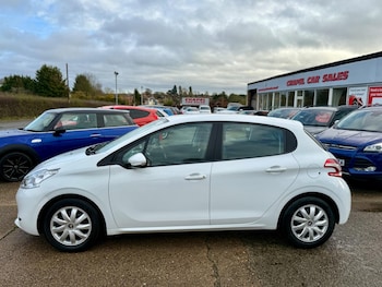 Used Peugeot 208 2015 for sale - 76926936: Photo