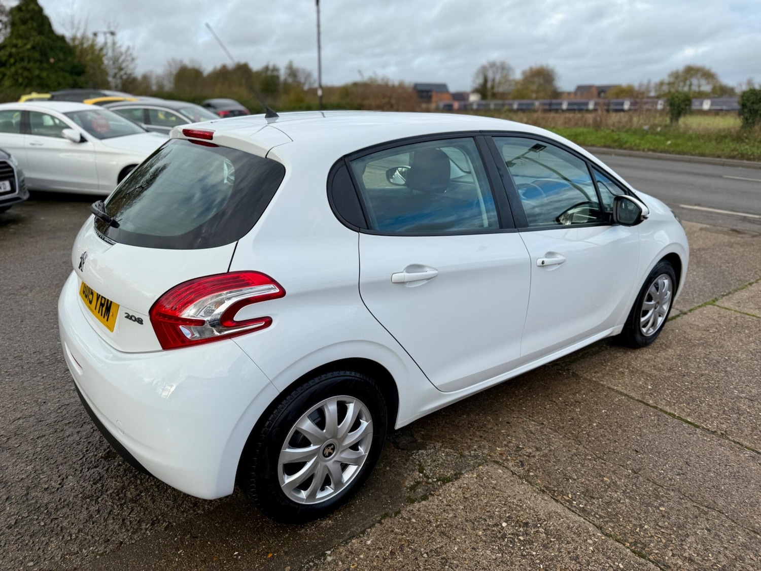 Used Peugeot 208 2015 for sale - 76926936: Photo 7