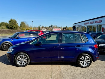 Used Volkswagen Golf SV 2017 for sale - 78171442: Photo