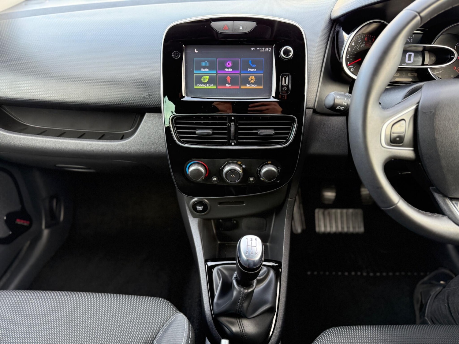 Used Renault Clio 2018 for sale - 77028938: Photo 17