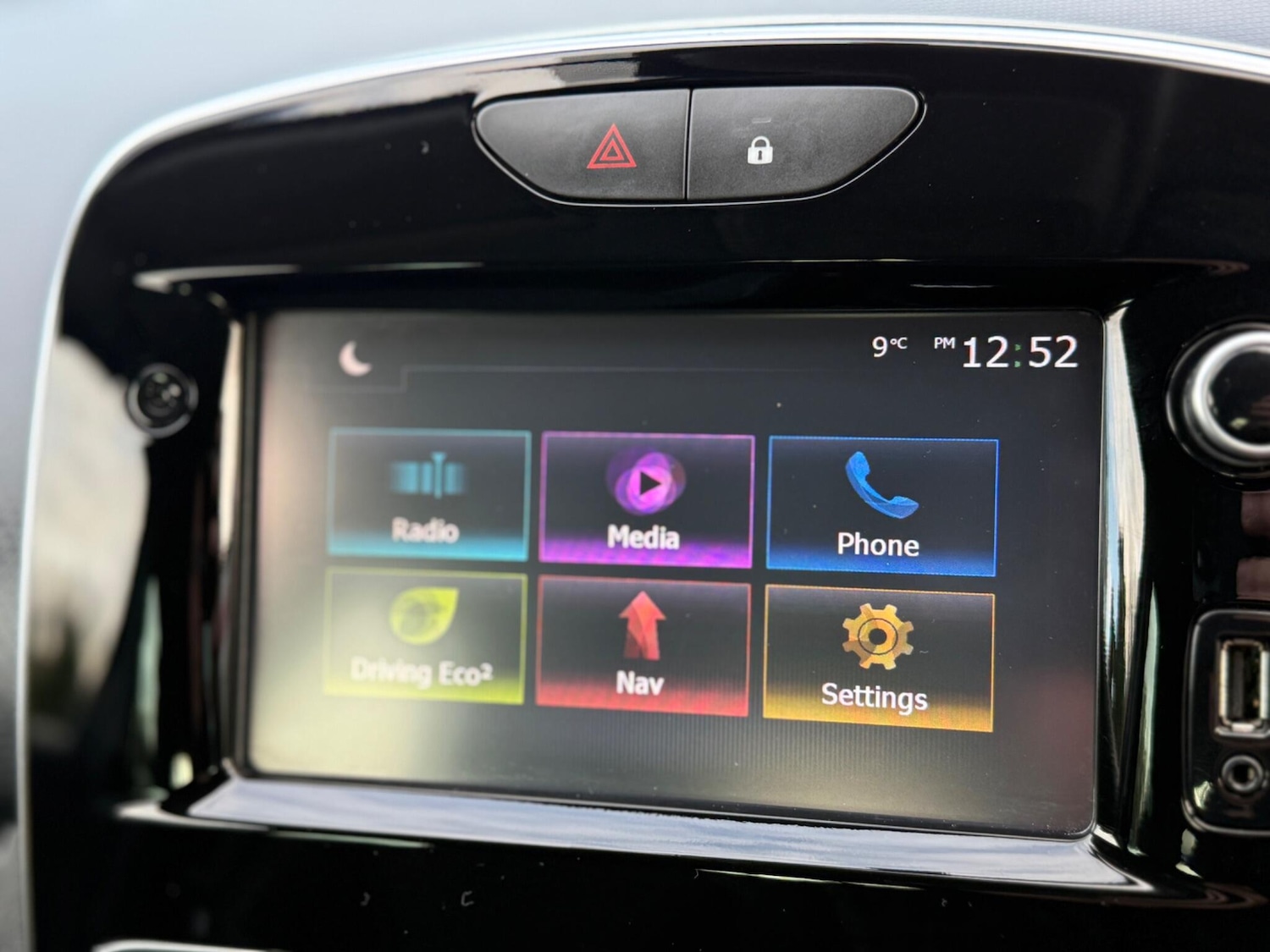 Used Renault Clio 2018 for sale - 77028938: Photo 19