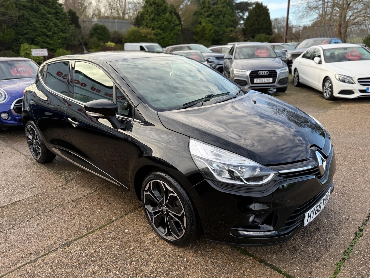 Used Renault Clio 2018 for sale - 77028938: Photo 3