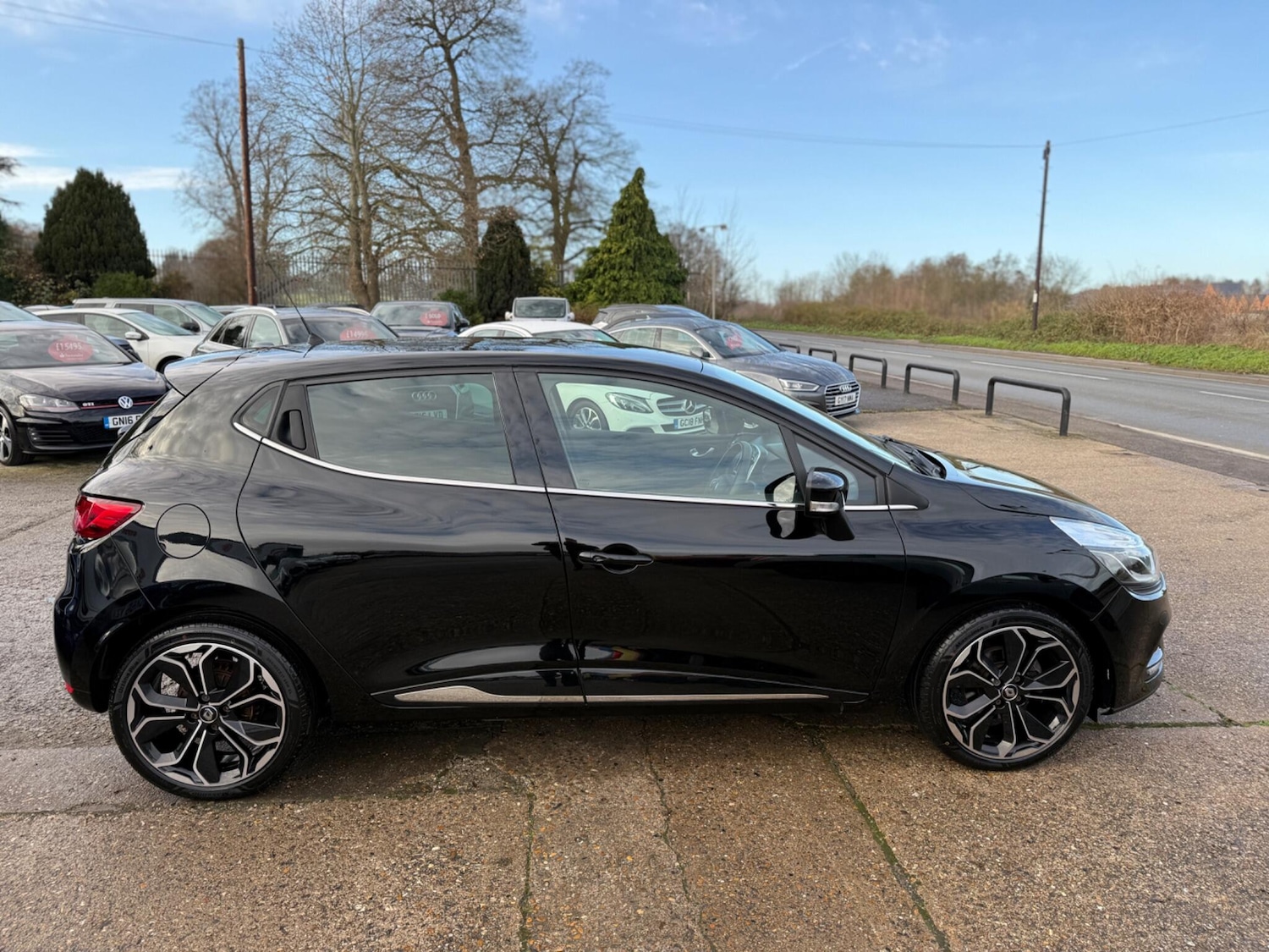 Used Renault Clio 2018 for sale - 77028938: Photo 8