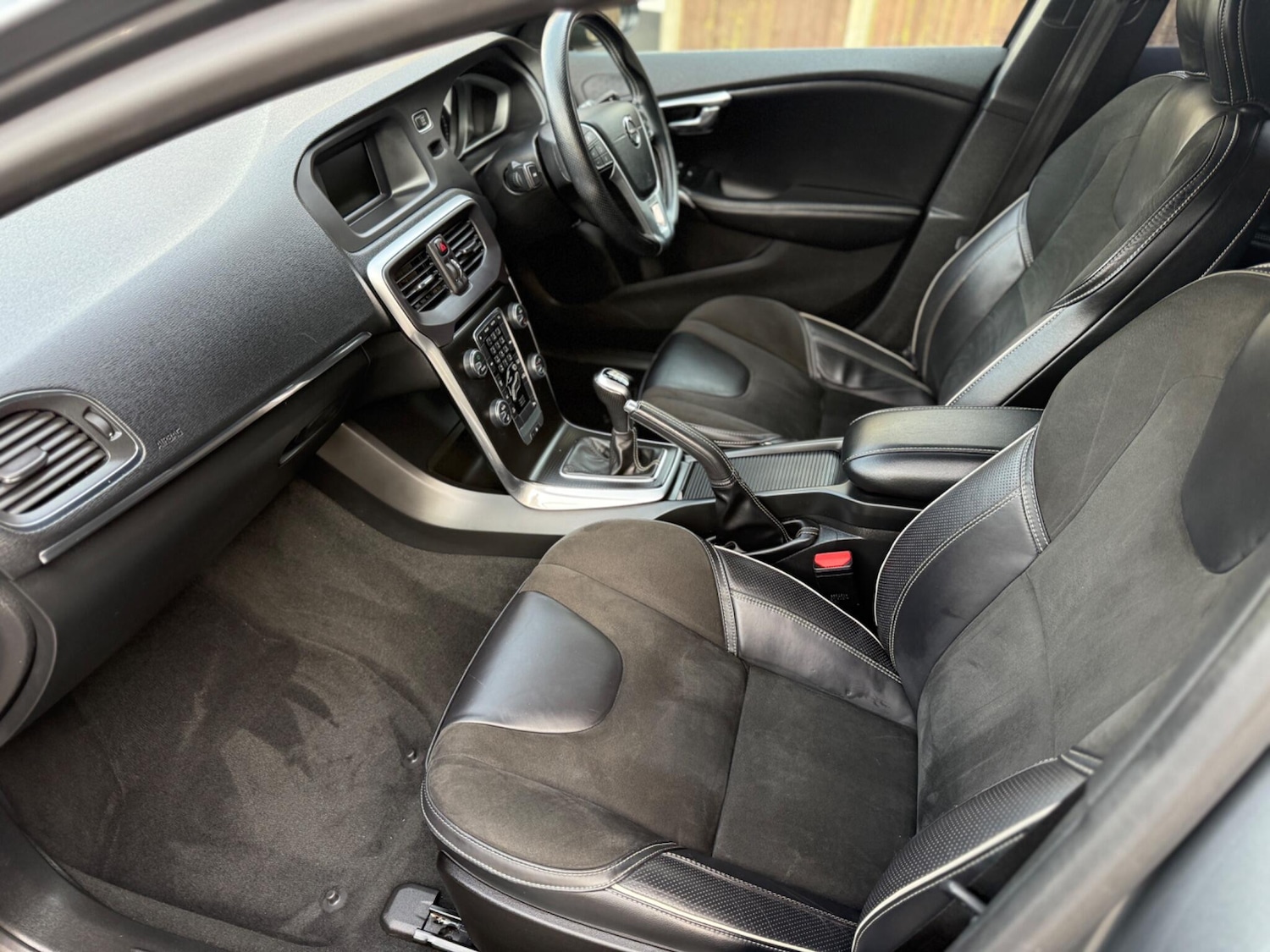 Used Volvo V40 2018 for sale - 78204661: Photo 11