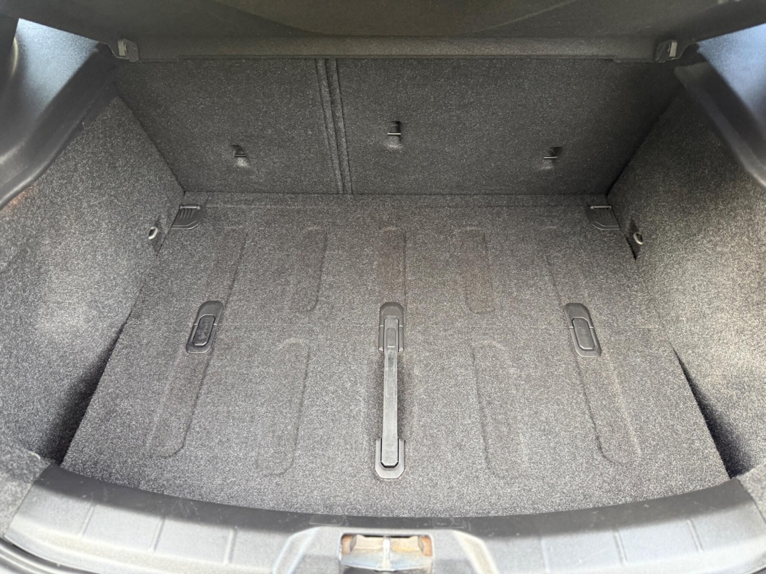 Used Volvo V40 2018 for sale - 78204661: Photo 15