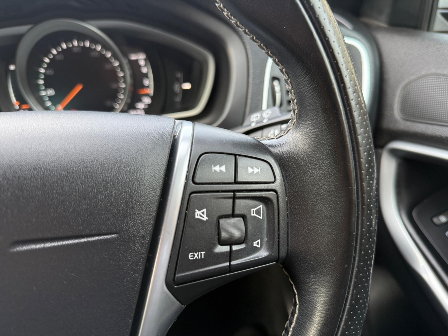 Used Volvo V40 2018 for sale - 78204661: Photo 29