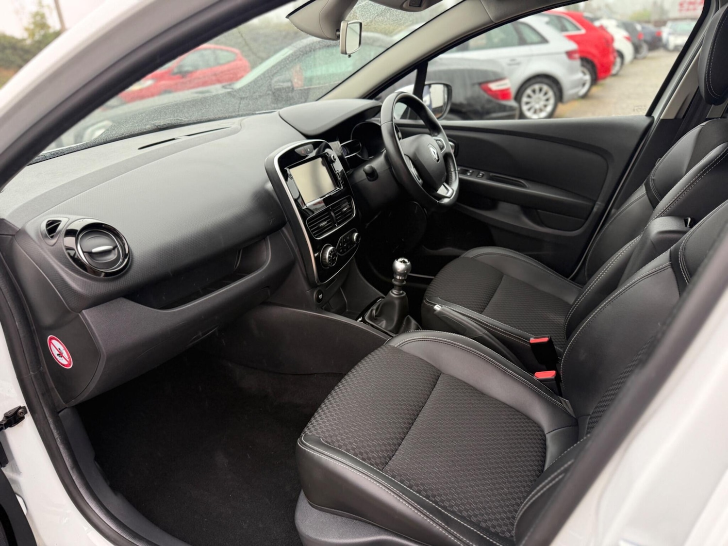 Used Renault Clio 2016 for sale - 76592549: Photo 11