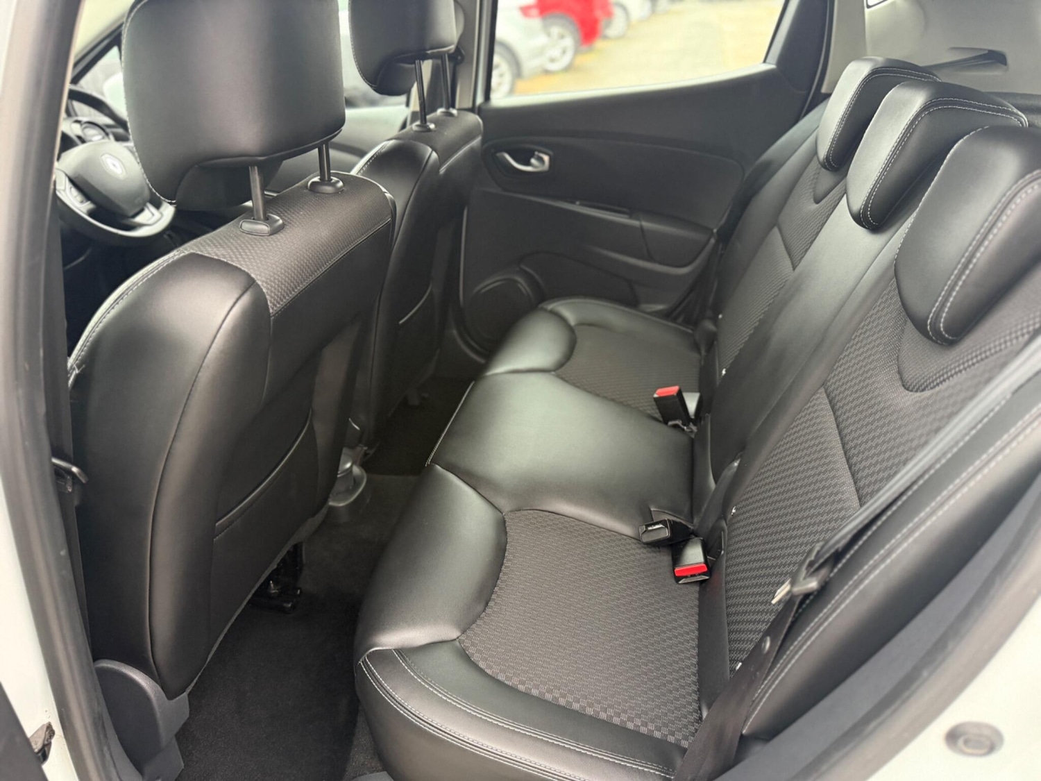 Used Renault Clio 2016 for sale - 76592549: Photo 12