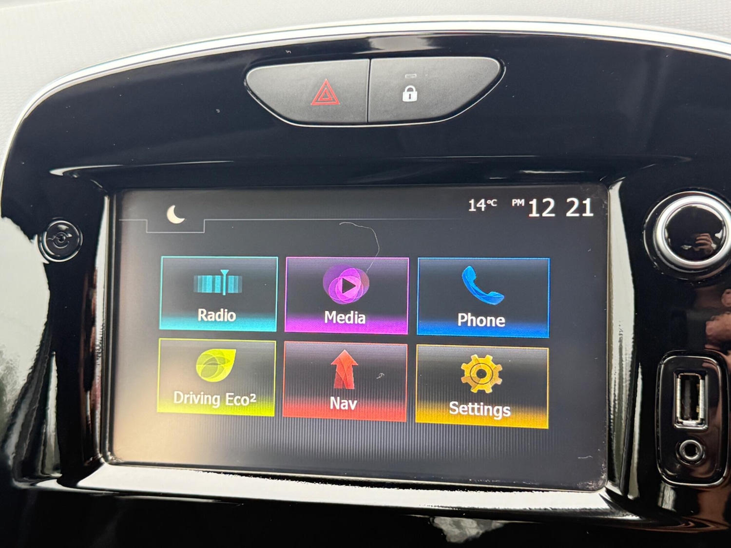 Used Renault Clio 2016 for sale - 76592549: Photo 17