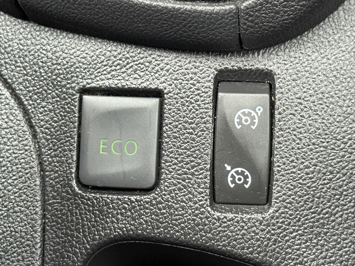 Used Renault Clio 2016 for sale - 76592549: Photo 23